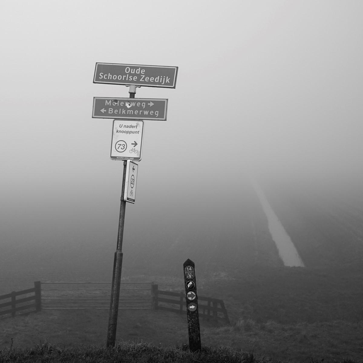 Ons polderse land, aan het Noord-Zee strand